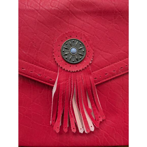 Vintage Red Faux Leather Clutch Boho Fringe Oversize 70s 80s Southwestern Wrist - Picture 2 of 8